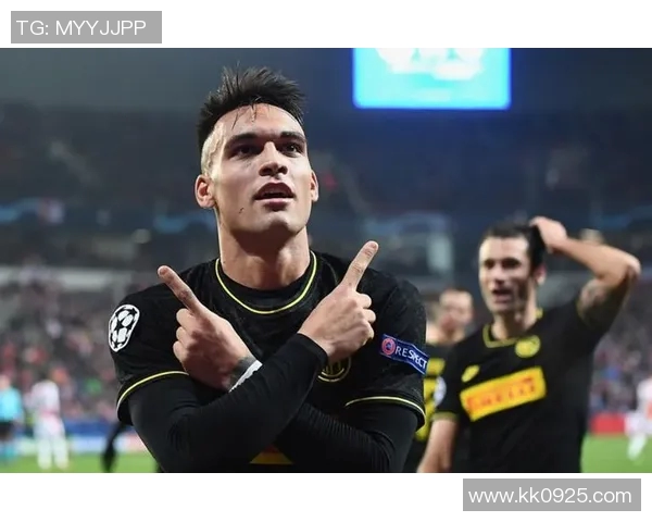 意甲球队漫画风格女角色形象欣赏与创作来源